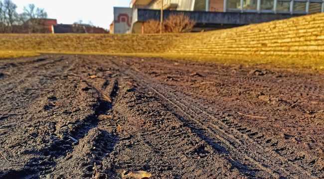 3. Obnovení atletické dráhy na starém stadionu