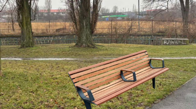 11. Lavičky pro Chomutov II.