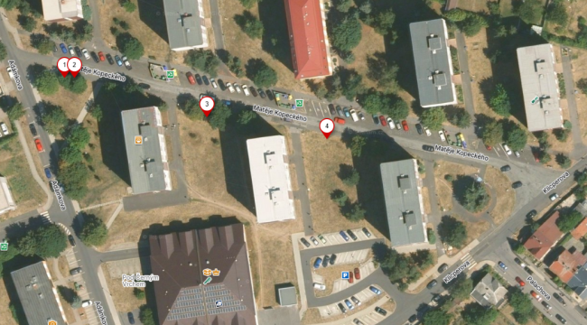 18. Odpočinkové lavičky na sídlišti Matěje Kopeckého