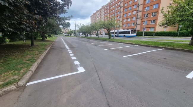 16. Čáry na parkoviště Březenecká